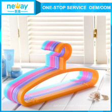 Candy Color Anti-Skidding Plastic Hanger